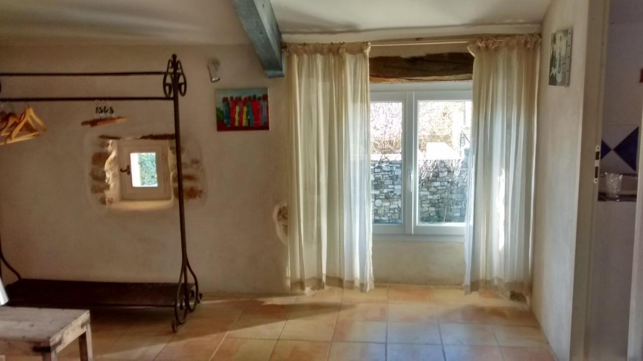 Gite H.Petit Vagnas Exterior foto